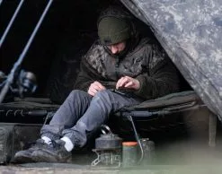 Nash ZT Polar Fleece -Tackle boxes Winkel nash zero tolerance kledingrange 2022 header 1050x823 1